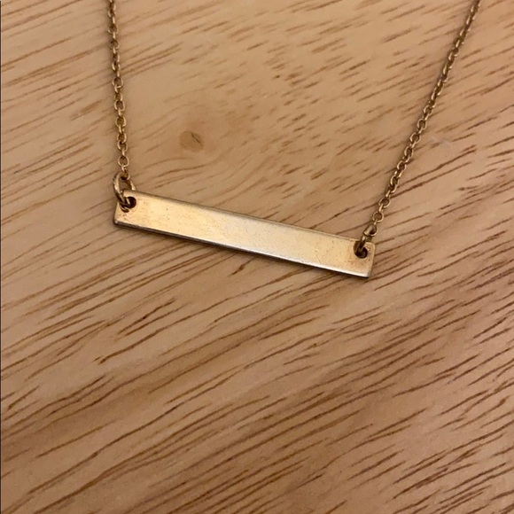 Necklace with metal bar. Gold colour. - Picture 2 of 2
